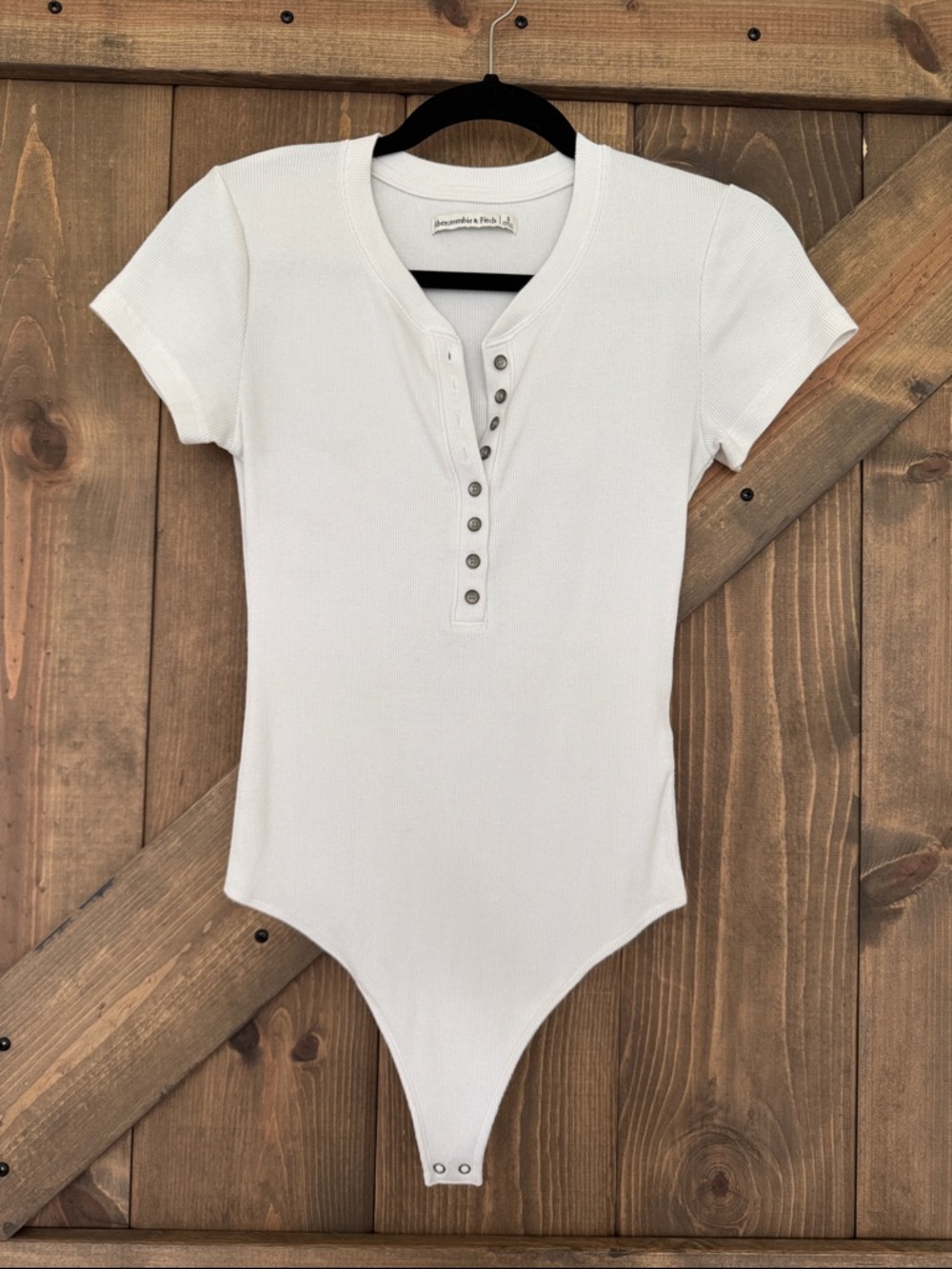 Abercrombie & Fitch Short-Sleeve White Ribbed Bodysuit w/ Buttons Size Small